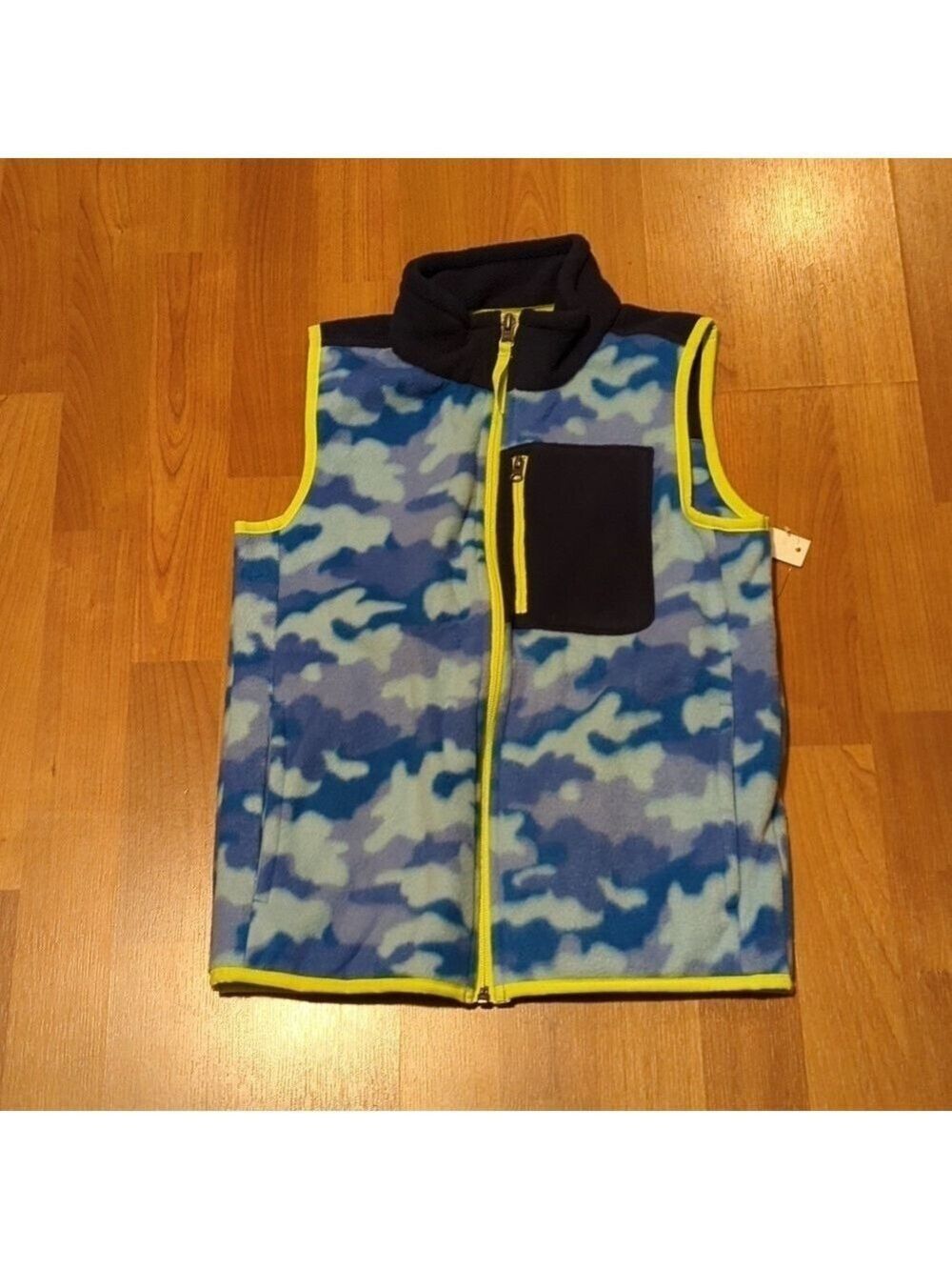 Amazon Essentials Fleece Vest Blue Camouflage Size 8 NWT
